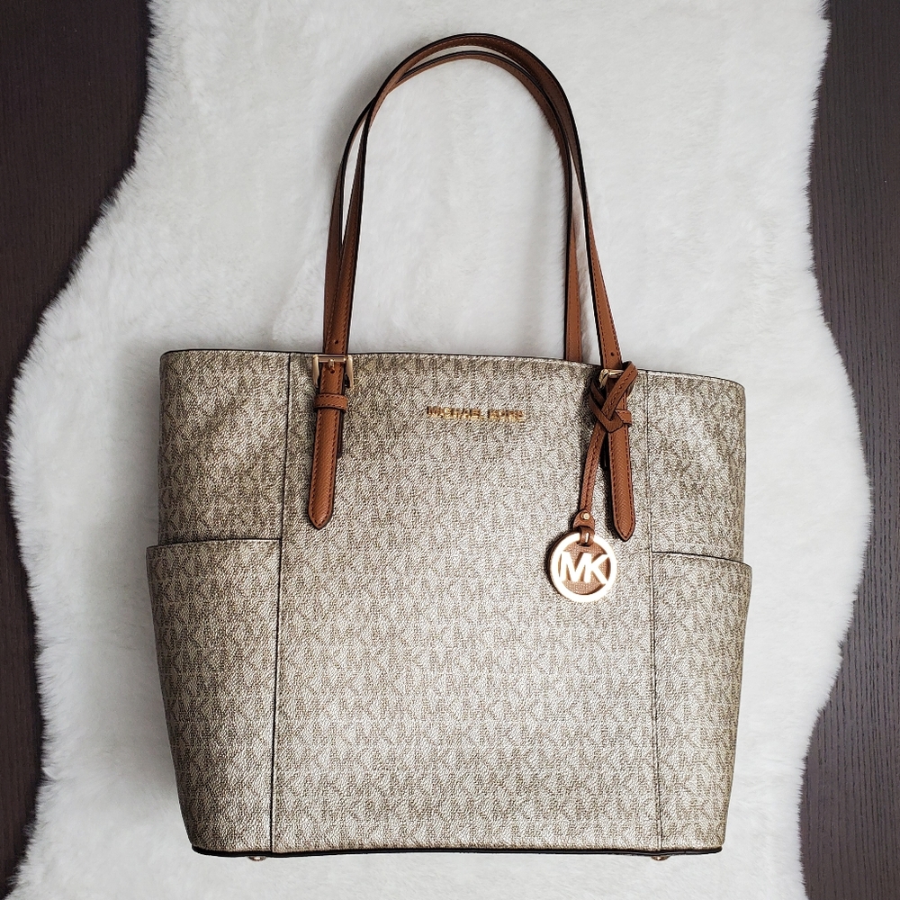 NEW! Michael Kors Purse